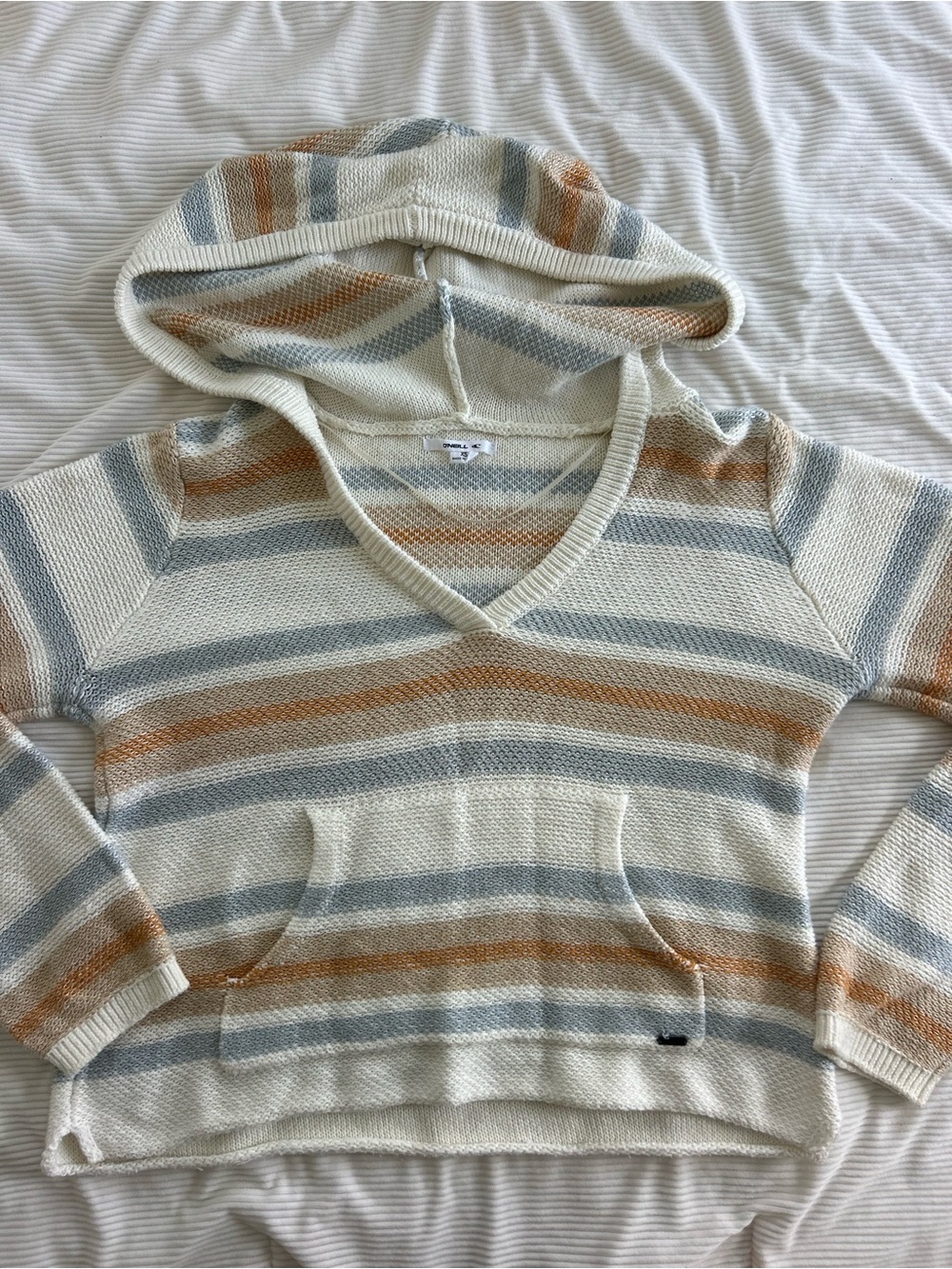 O'Neill Hooded V-Neck Knit Sweater in Cream, Light Blue & Rust